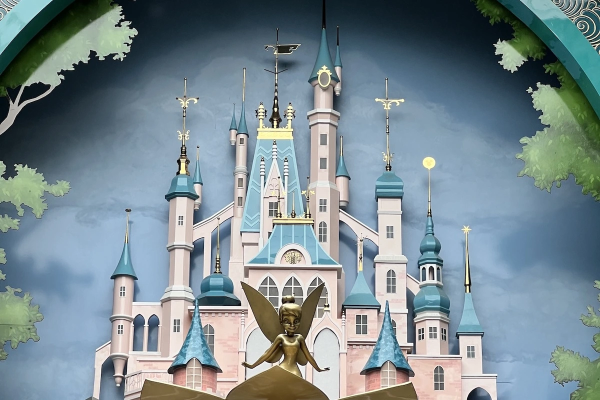 Disney Cruise Lines, Disney Castle at Sea