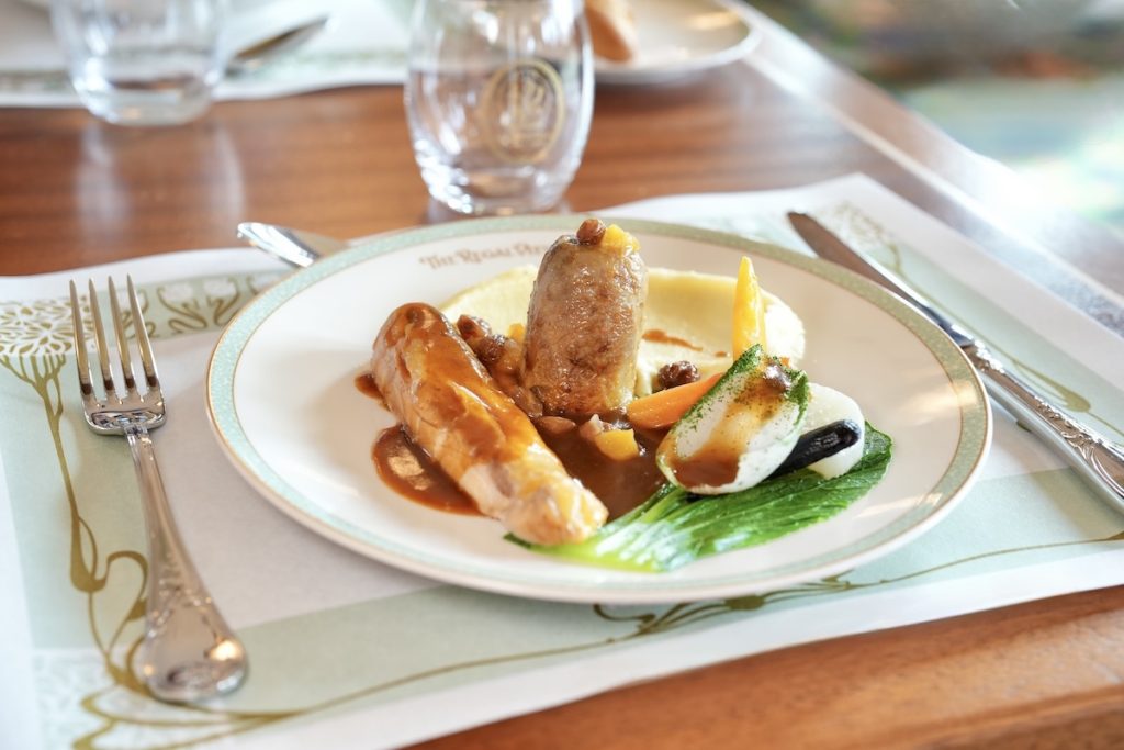 Disney Adventure World, Regal View