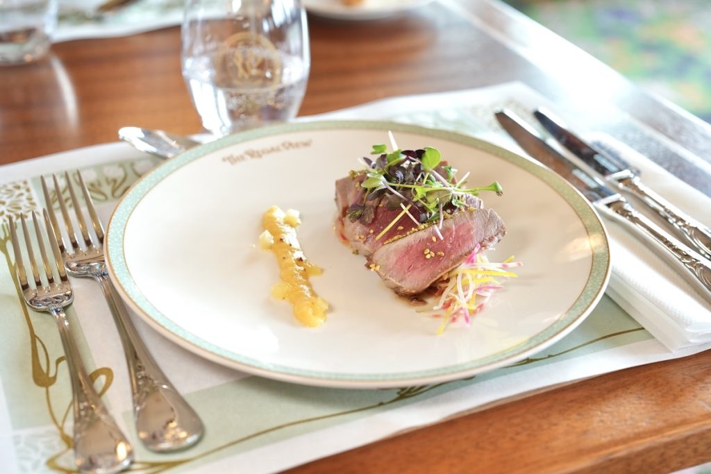 Disney Adventure World, Regal View